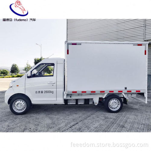 Large Capacity Vans Qiteng N50EV High-Capacity Electric Vehicle  USB Charging Port